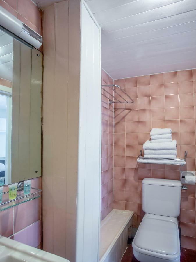 Oyo Avalon Lifestyle Guest House ブライトン エクステリア 写真